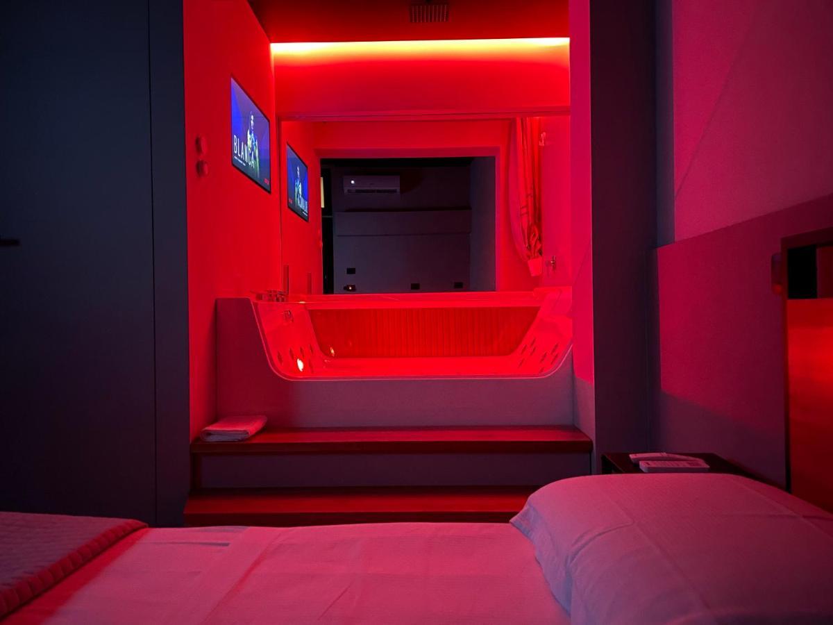 Le Dimore Degli Archi Rooms & Suite Aeroporto di Catania Fontana Rossa Esterno foto